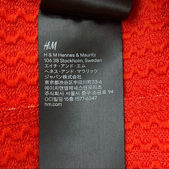 H & M NWT Red Textured Bandage Elastic Waist Flared Skirt w/back Zipper - Picture 9 of 12